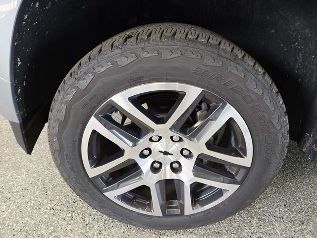 Chevrolet Colorado Vehicle Full-screen Gallery Image 14