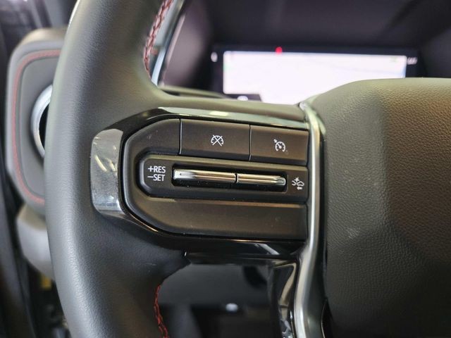 Chevrolet Colorado Vehicle Full-screen Gallery Image 17