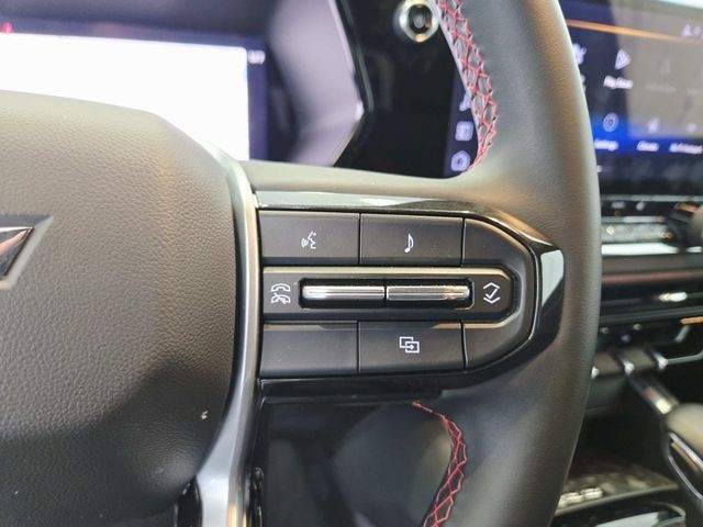 Chevrolet Colorado Vehicle Full-screen Gallery Image 18