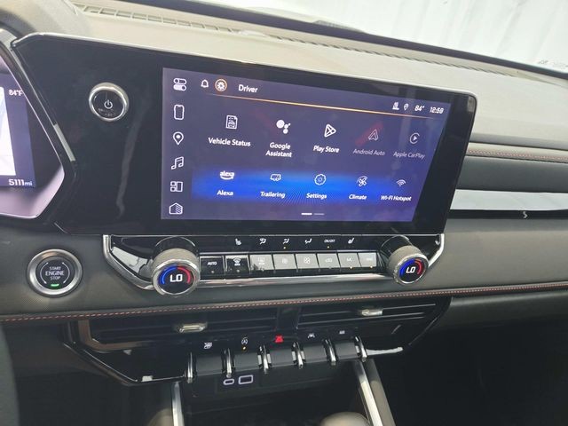 Chevrolet Colorado Vehicle Full-screen Gallery Image 21