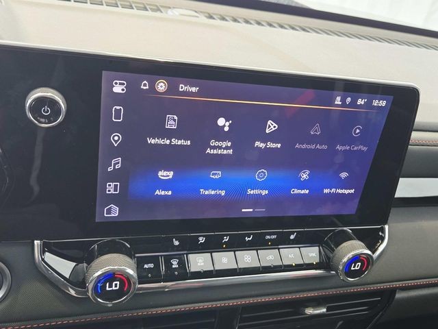 Chevrolet Colorado Vehicle Full-screen Gallery Image 22