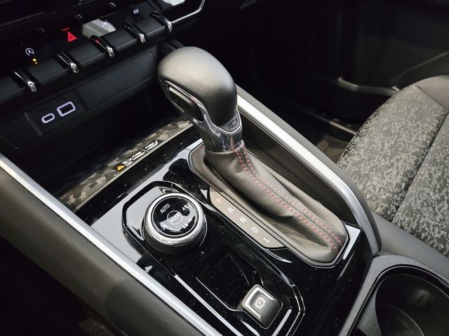 Chevrolet Colorado Vehicle Full-screen Gallery Image 26