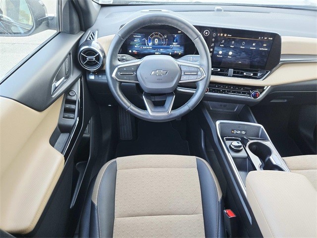 Chevrolet Equinox Vehicle Full-screen Gallery Image 07