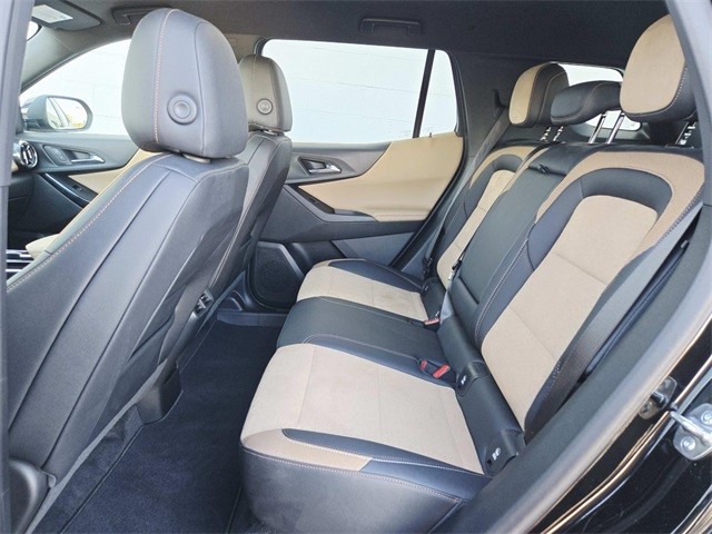 Chevrolet Equinox Vehicle Full-screen Gallery Image 09