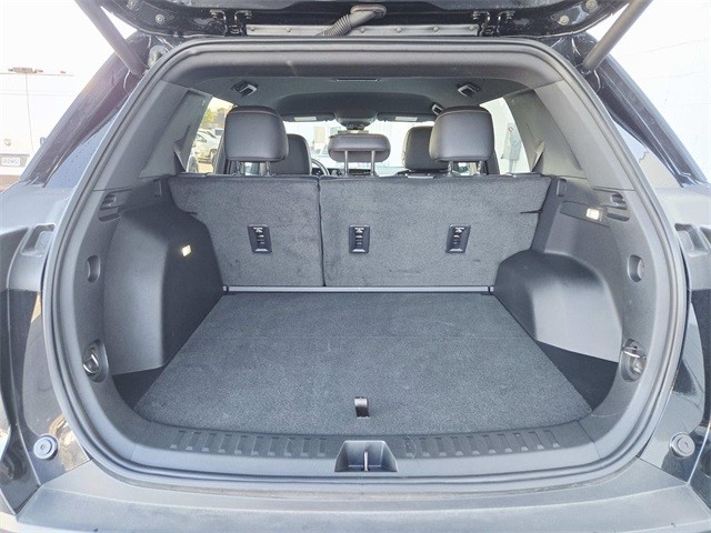 Chevrolet Equinox Vehicle Full-screen Gallery Image 10