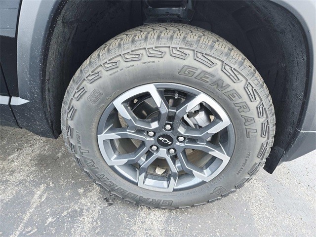 Chevrolet Equinox Vehicle Full-screen Gallery Image 13