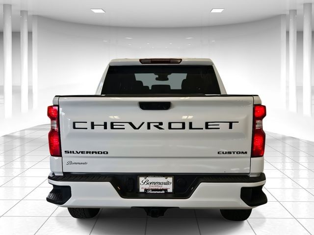 Chevrolet Silverado 1500 Vehicle Full-screen Gallery Image 04