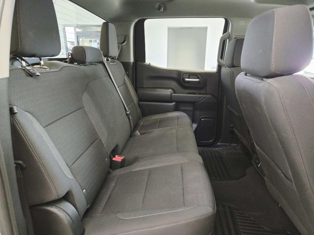 Chevrolet Silverado 1500 Vehicle Full-screen Gallery Image 11