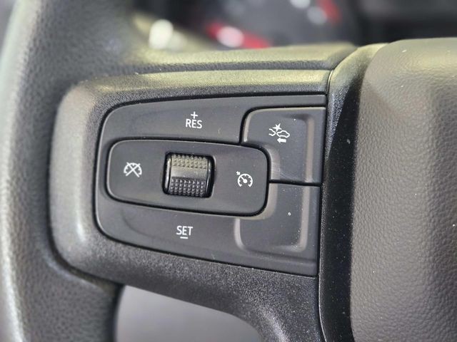 Chevrolet Silverado 1500 Vehicle Full-screen Gallery Image 15