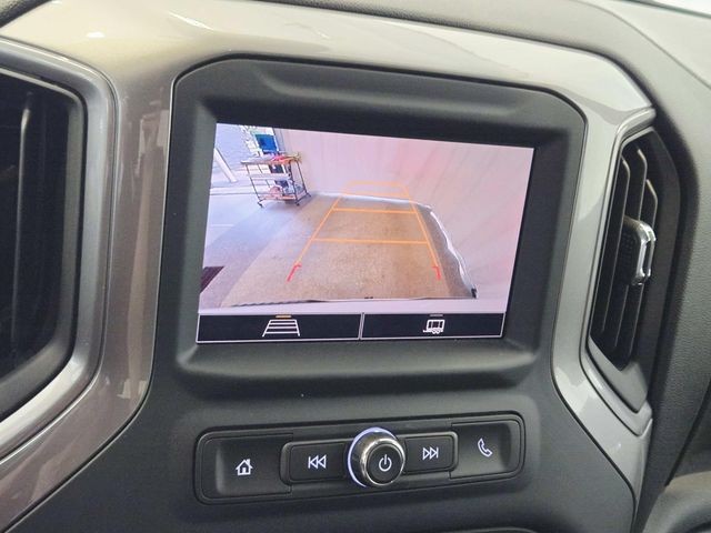 Chevrolet Silverado 1500 Vehicle Full-screen Gallery Image 20