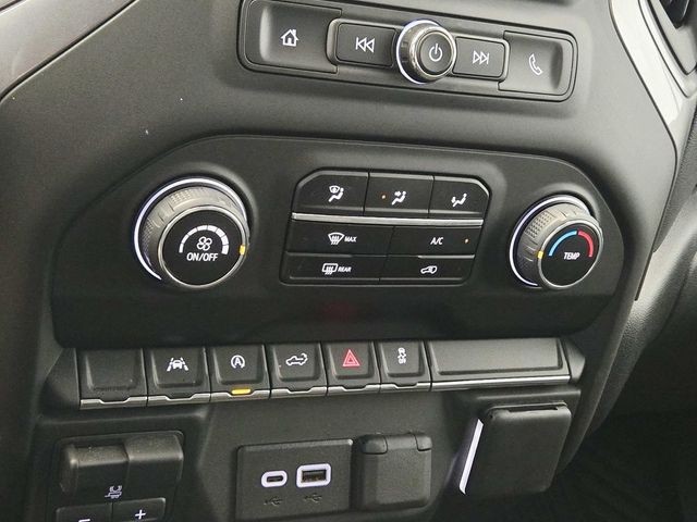 Chevrolet Silverado 1500 Vehicle Full-screen Gallery Image 21