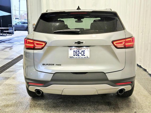 Chevrolet Blazer Vehicle Full-screen Gallery Image 04