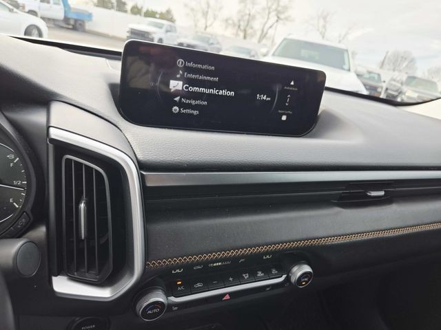 Mazda CX-50 Hybrid Vehicle Full-screen Gallery Image 09