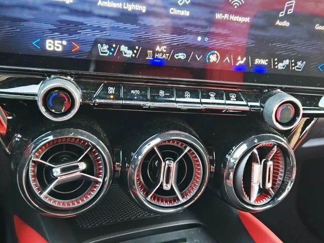 Chevrolet Blazer EV Vehicle Full-screen Gallery Image 24