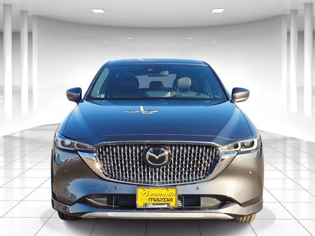 Mazda CX-5 Vehicle Full-screen Gallery Image 05