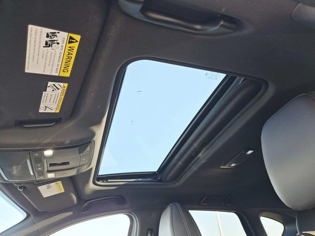 Mazda CX-5 Vehicle Full-screen Gallery Image 06