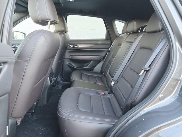 Mazda CX-5 Vehicle Full-screen Gallery Image 10