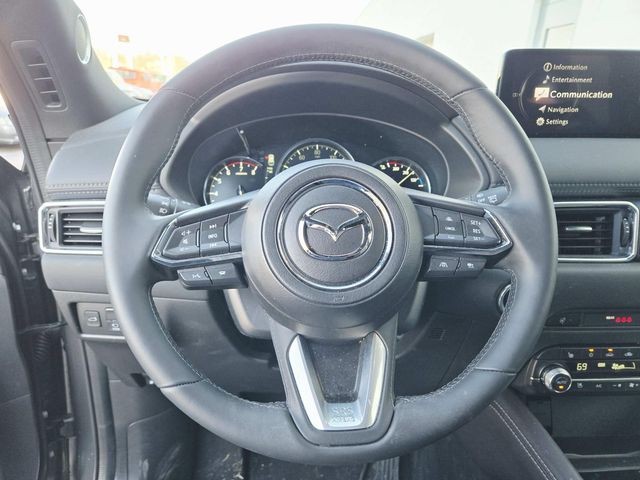 Mazda CX-5 Vehicle Full-screen Gallery Image 15