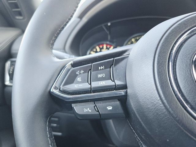 Mazda CX-5 Vehicle Full-screen Gallery Image 16