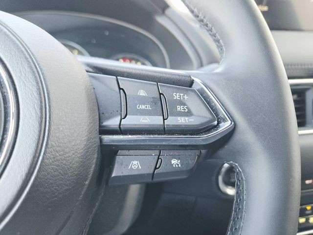 Mazda CX-5 Vehicle Full-screen Gallery Image 17