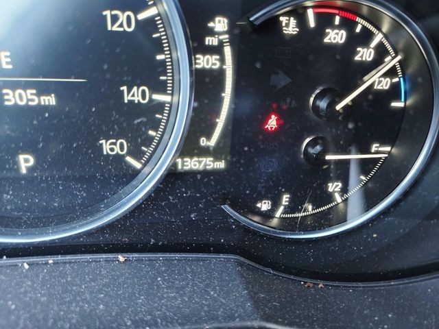 Mazda CX-5 Vehicle Full-screen Gallery Image 19