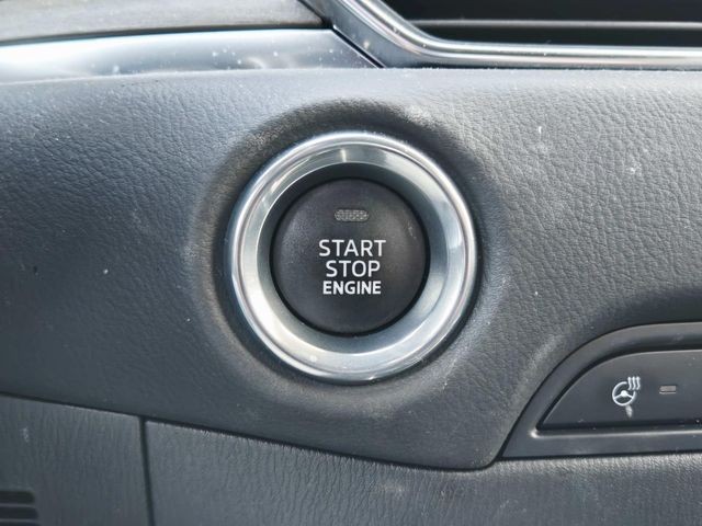 Mazda CX-5 Vehicle Full-screen Gallery Image 27