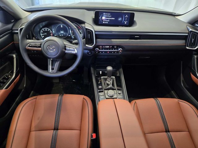 Mazda CX-50 Vehicle Full-screen Gallery Image 07