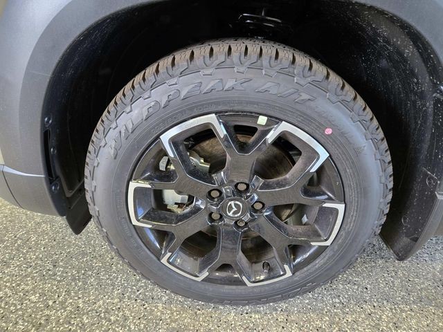 Mazda CX-50 Vehicle Full-screen Gallery Image 15