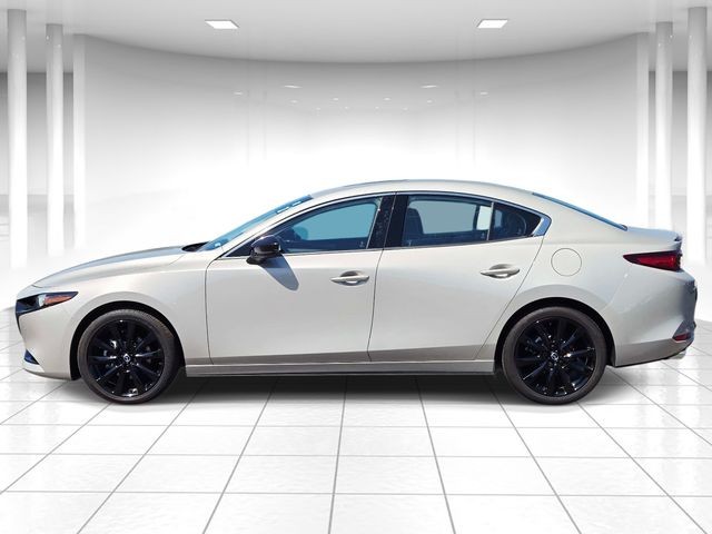 Mazda Mazda3 Vehicle Full-screen Gallery Image 02