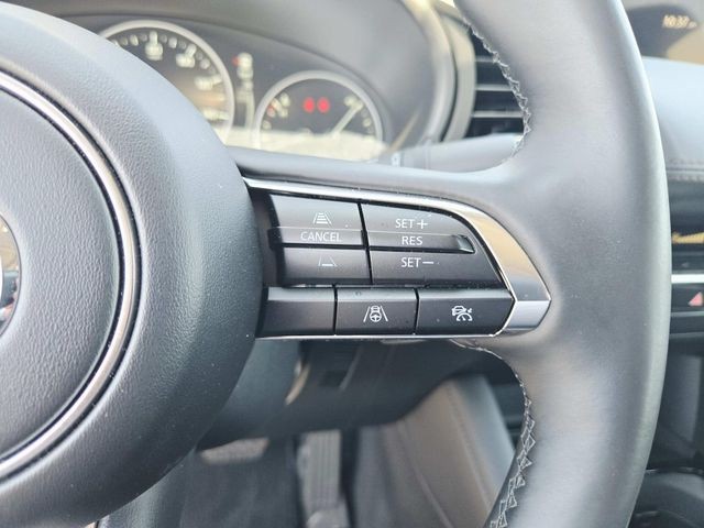 Mazda Mazda3 Vehicle Full-screen Gallery Image 18