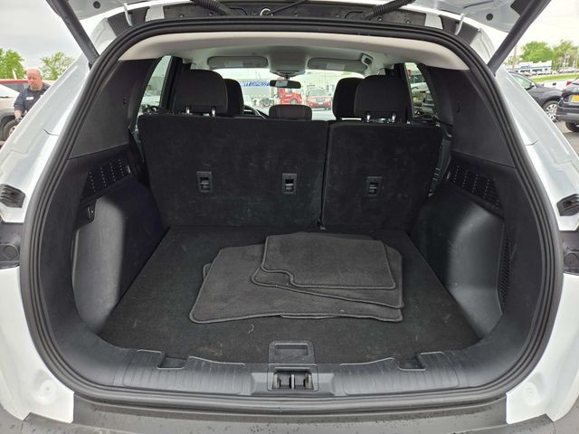 Ford Escape Vehicle Full-screen Gallery Image 10