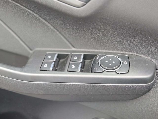 Ford Escape Vehicle Full-screen Gallery Image 31