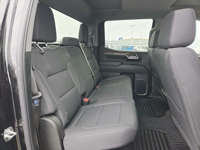 Chevrolet Silverado 1500 Vehicle Full-screen Gallery Image 12