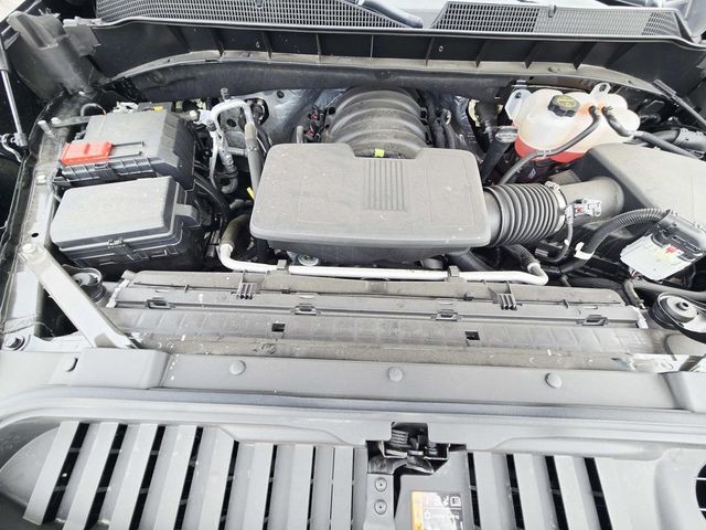 Chevrolet Silverado 1500 Vehicle Full-screen Gallery Image 14