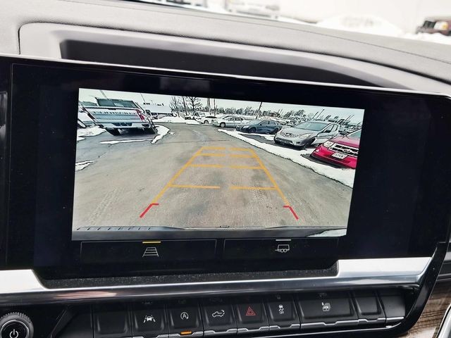 Chevrolet Silverado 1500 Vehicle Full-screen Gallery Image 24