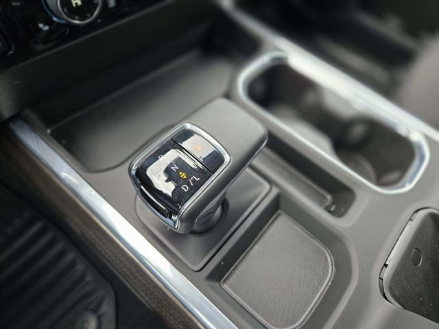 Chevrolet Silverado 1500 Vehicle Full-screen Gallery Image 28