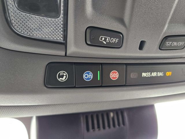 Chevrolet Silverado 1500 Vehicle Full-screen Gallery Image 29