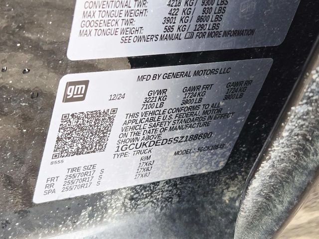 Chevrolet Silverado 1500 Vehicle Full-screen Gallery Image 34