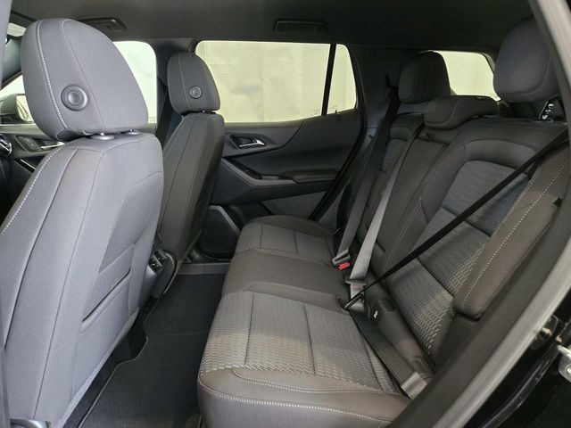 Chevrolet Equinox Vehicle Full-screen Gallery Image 09