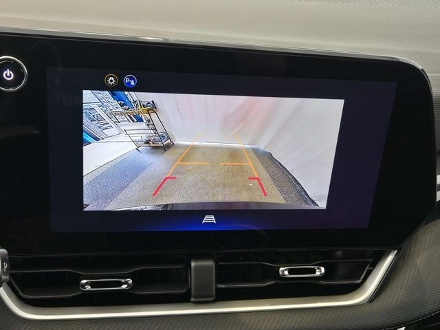 Chevrolet Equinox Vehicle Full-screen Gallery Image 19