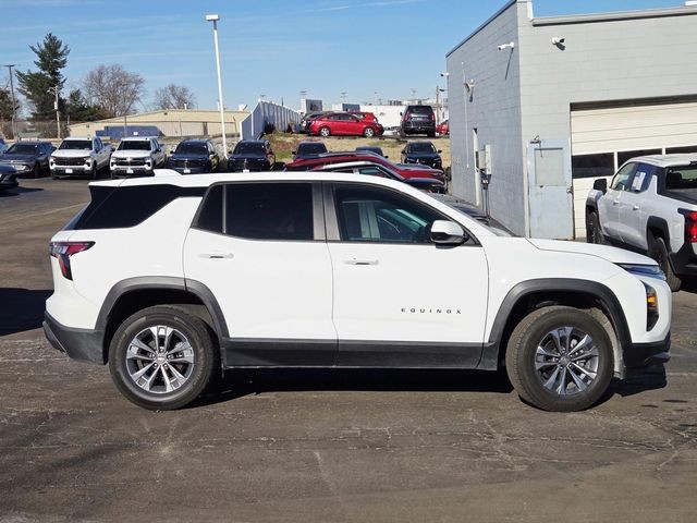 Chevrolet Equinox Vehicle Full-screen Gallery Image 02