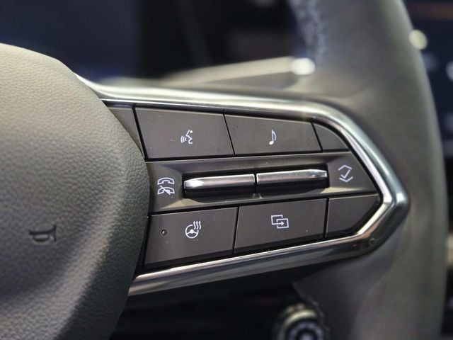 Chevrolet Equinox Vehicle Full-screen Gallery Image 16