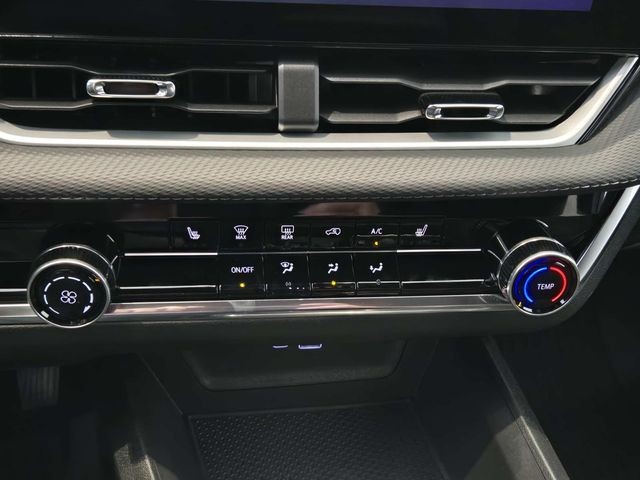 Chevrolet Equinox Vehicle Full-screen Gallery Image 20