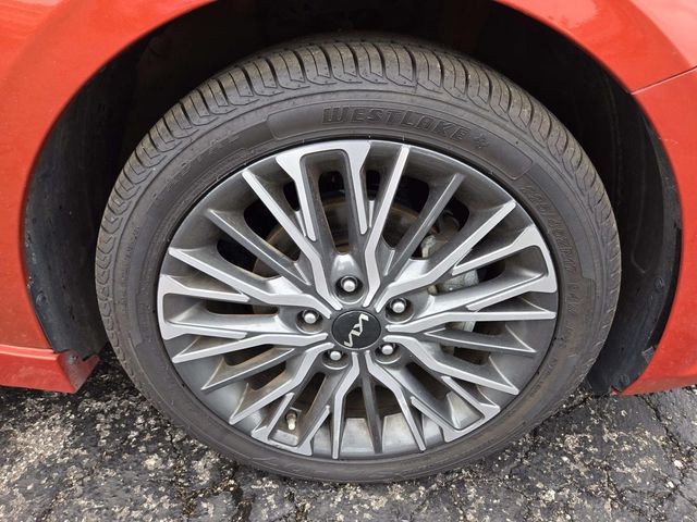 Kia Forte Vehicle Full-screen Gallery Image 13