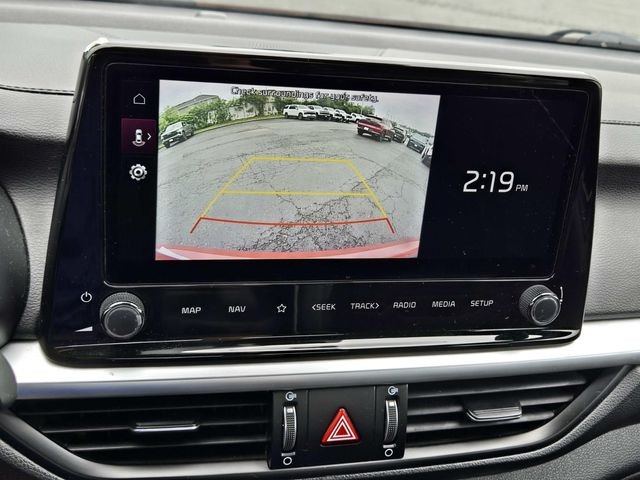 Kia Forte Vehicle Full-screen Gallery Image 23