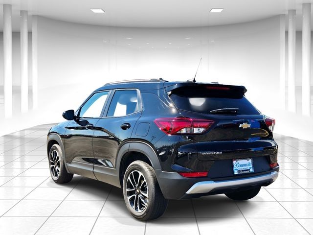 Chevrolet Trailblazer Vehicle Full-screen Gallery Image 03