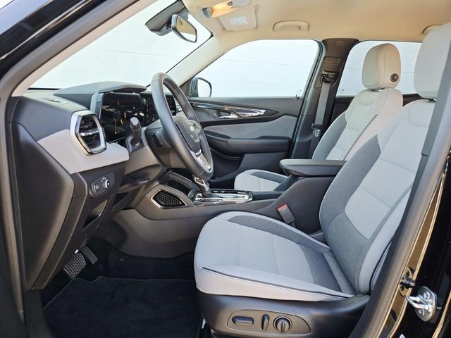 Chevrolet Trailblazer Vehicle Full-screen Gallery Image 08