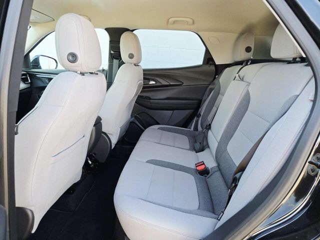 Chevrolet Trailblazer Vehicle Full-screen Gallery Image 09