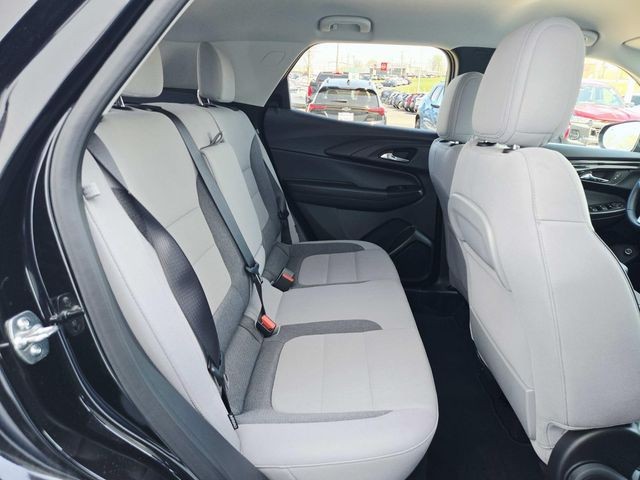 Chevrolet Trailblazer Vehicle Full-screen Gallery Image 11