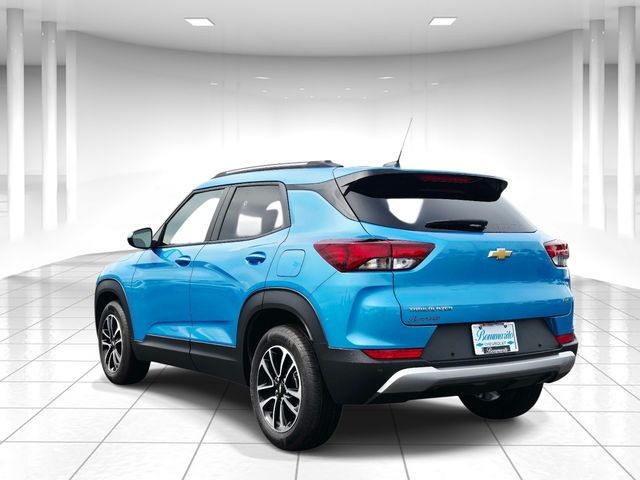 Chevrolet Trailblazer Vehicle Full-screen Gallery Image 03